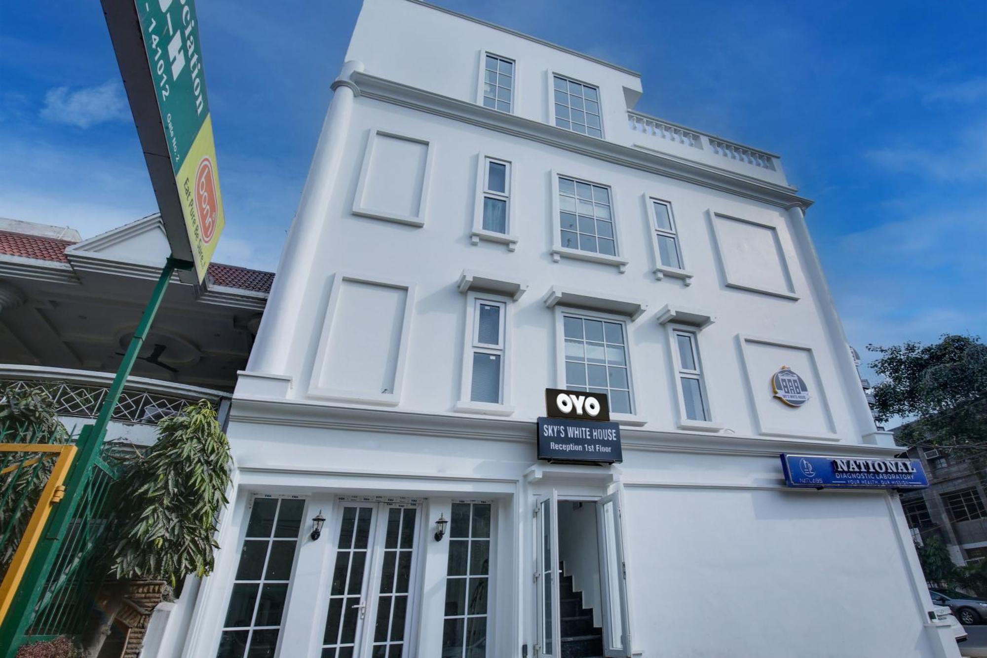 Hotel O Sky White House Ludhiana Exterior photo