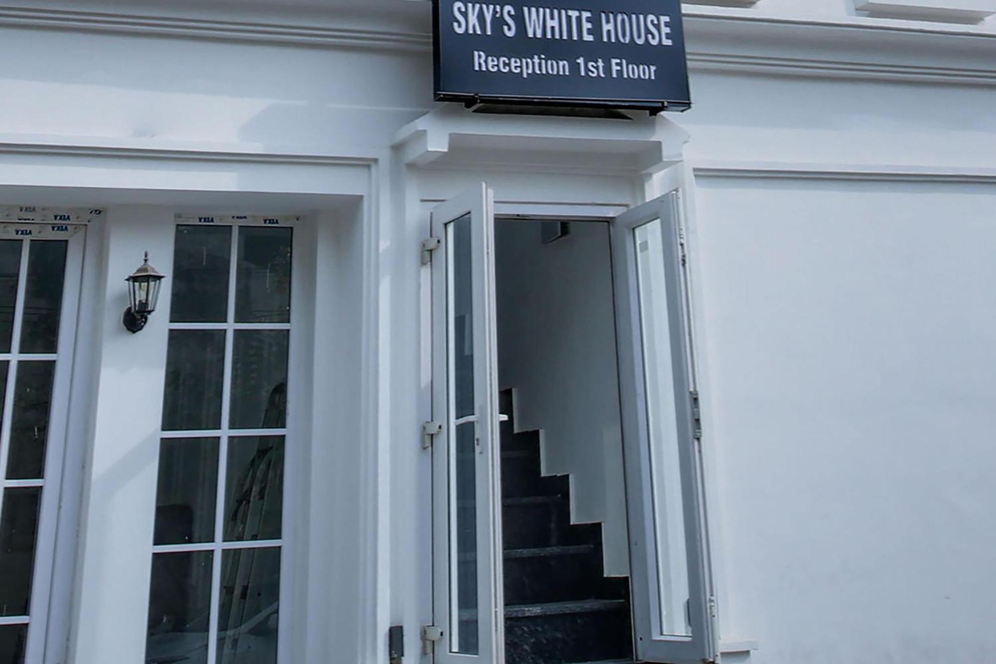 Hotel O Sky White House Ludhiana Exterior photo